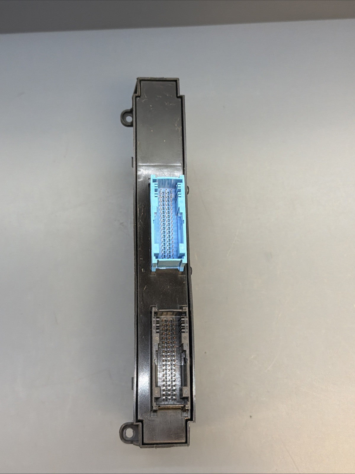 BMW E90 E91 E92 Body Control Module 6983302 OEM 06-13 325 328 330 335 M3