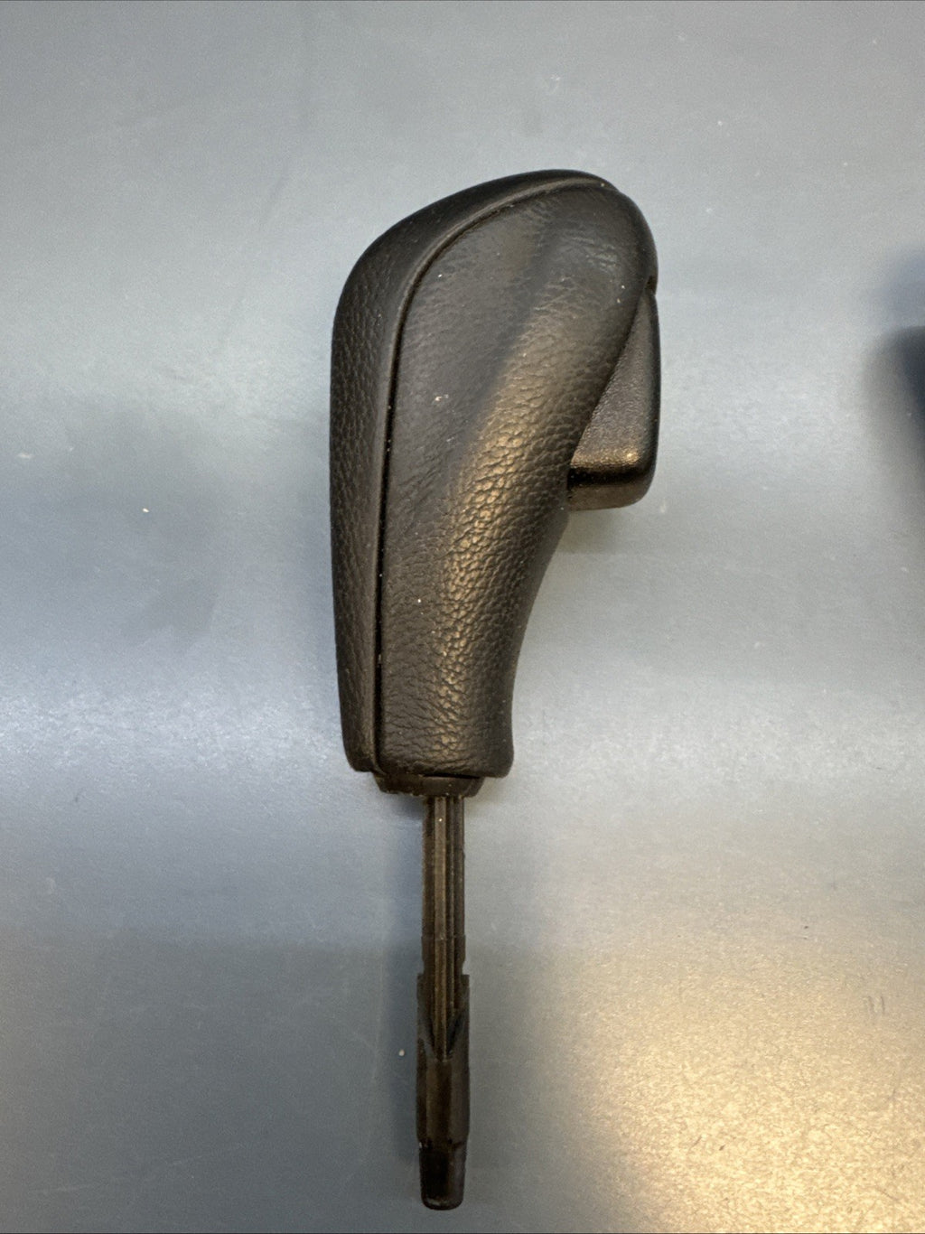 06-13 BMW 335i 335xi 328xi 328i E90 E92 E93 Gear Selector Shifter Boot 7155643