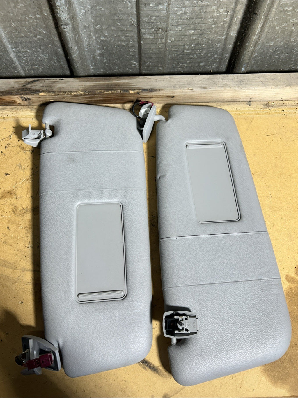 BMW E90 E91 E92 E93 Sun Visor Set OEM – Driver & Passenger Gray 6957369 6957370