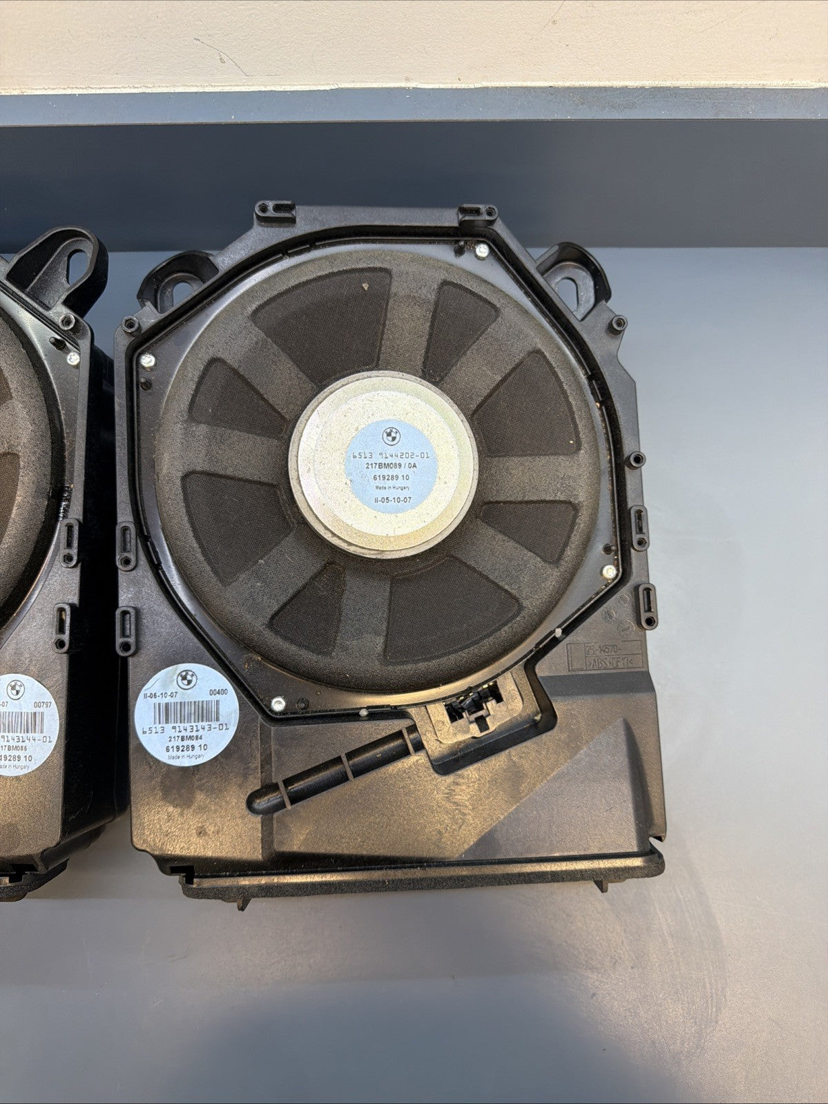 08-13 BMW E82 E88 135I FRONT LEFT & RIGHT HI-FI SUBWOOFER SET 9143143 9143144