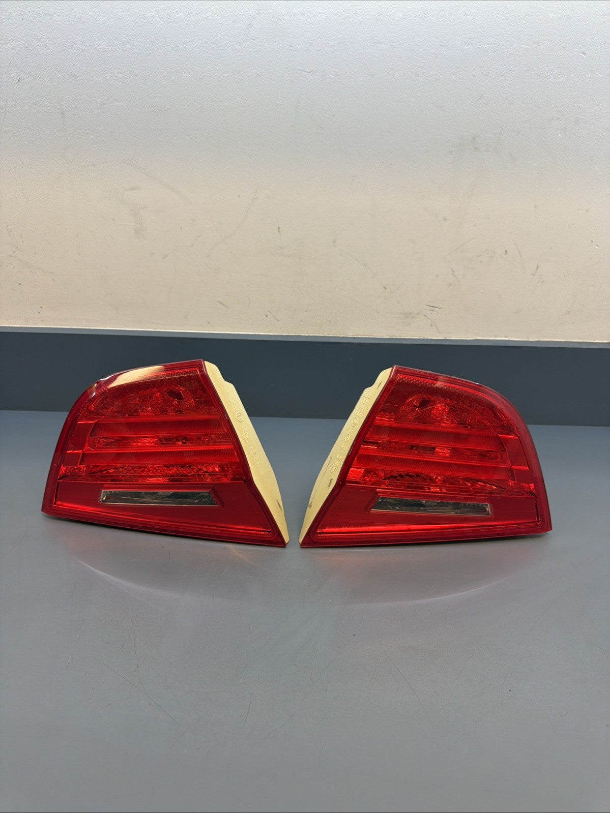 09-11 BMW E90 328 Sedan Rear Left Right Inner Tail Light SET 4871733 4871734 OEM