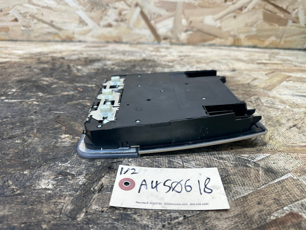 BMW 04-12 BROKEN E90 BEIGE OVERHEAD FRONT READING LIGHT+SUNROOF SWITCH 9197770