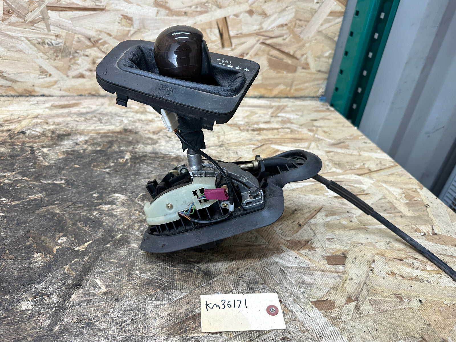 BMW 98-06 E46 3 SERIES STEPTRONIC AUTOMATIC TRANS GEAR SHIFTER/SELECTOR 7515261