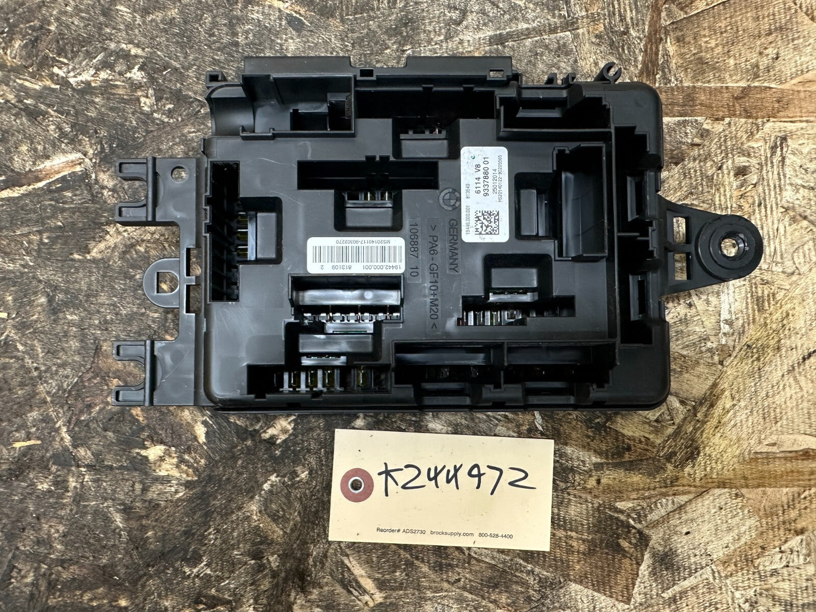 BMW 2012-2019 F30 F32 F34 F36 F80 F82 REAR FUSE RELAY BOX OEM 9337880