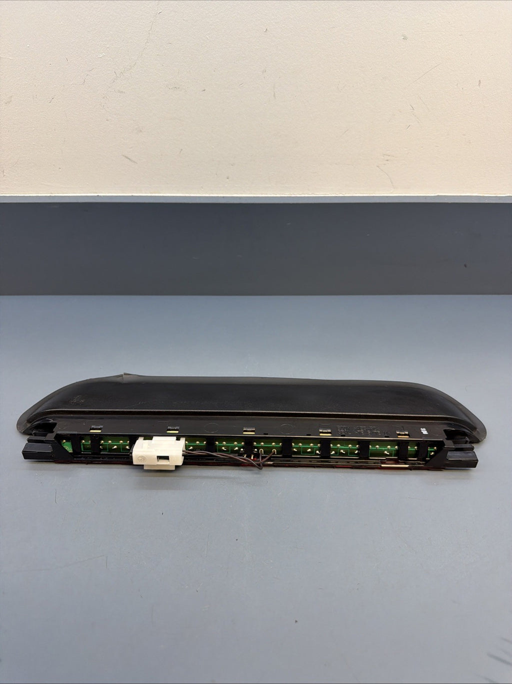 2006-2011 BMW E90 SEDAN 328I 330I 335I M3 THIRD BRAKE STOP LIGHT 7146059 *note*