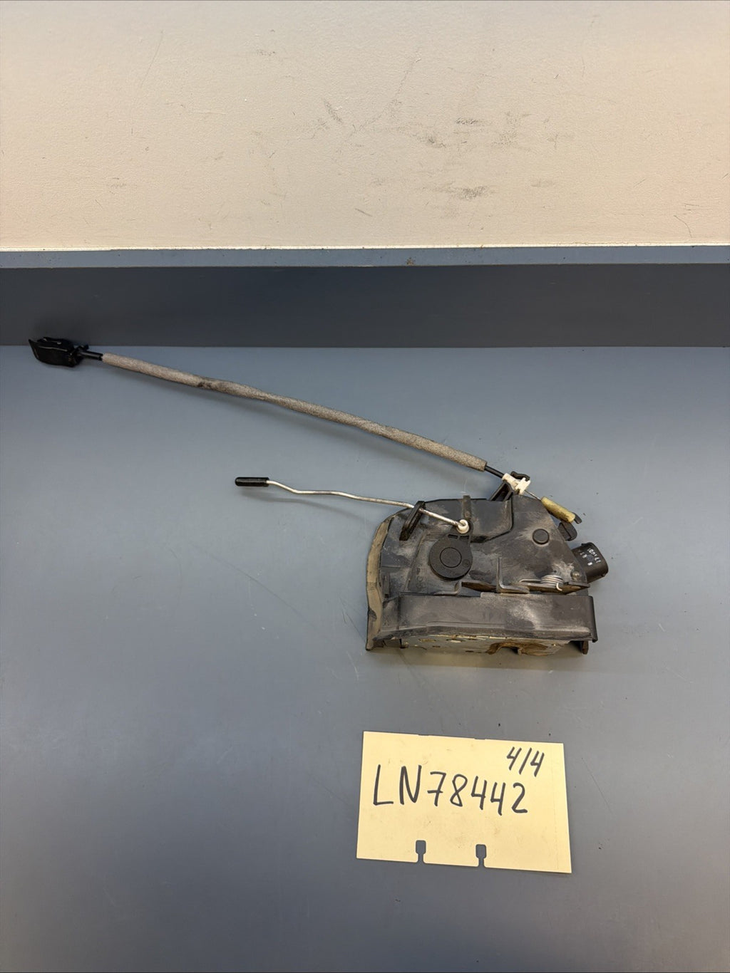 00-06 BMW X5 E53 OEM FRONT RIGHT DOOR LOCK LATCH ACTUATOR 8402540
