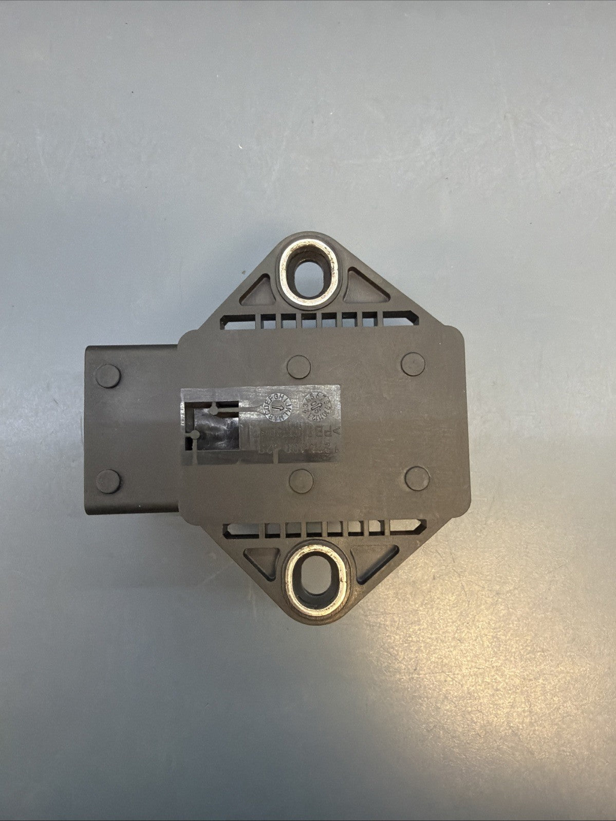 BMW X5 E83 E63 750i E64 E65 E66 E53 650I YAW TURN RATE SPEED SENSOR 6774040