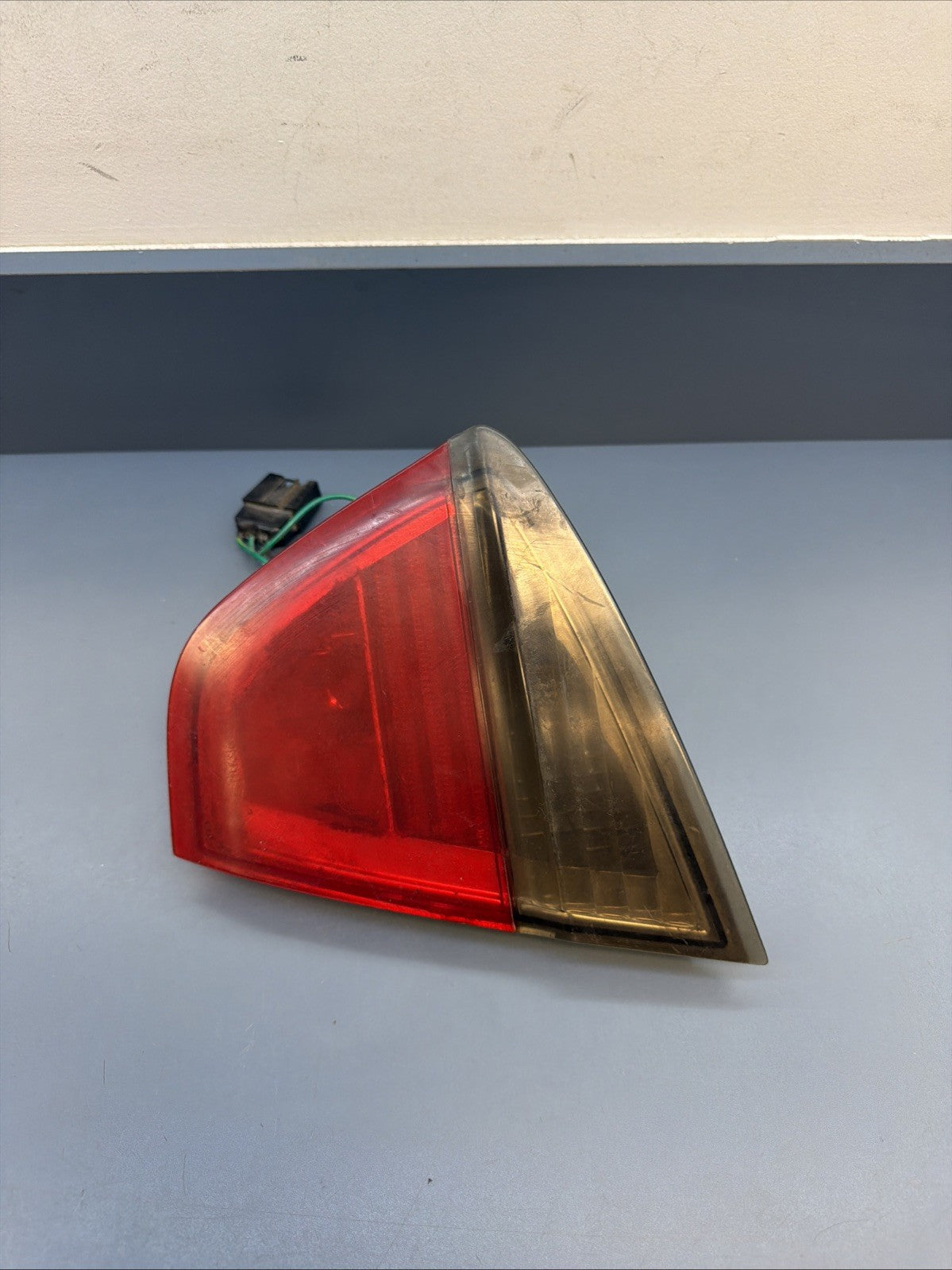2007-08 BMW 328i RIGHT PASSENGER SIDE DECKLID MOUNTED TAILLIGHT
