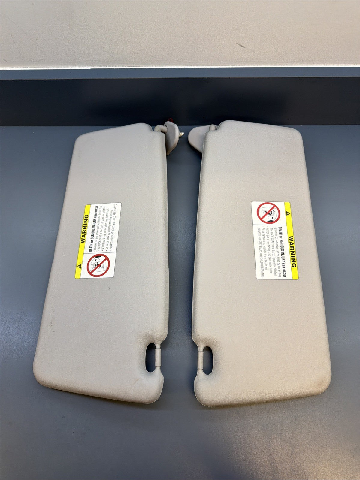 00–03 BMW E39 M5 530i Right & Left Light Sun Visor Mirror Leather Set OEM