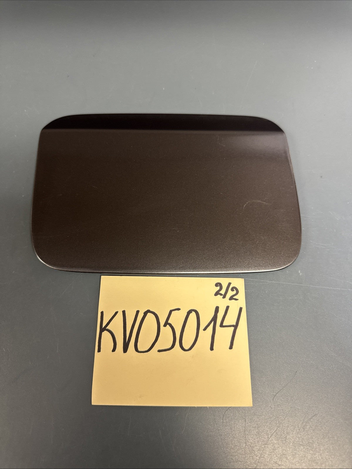 2006-2011 BMW E90 E91 M3 GAS LID FUEL TANK DOOR COVER OEM 17787 A-28 7060692