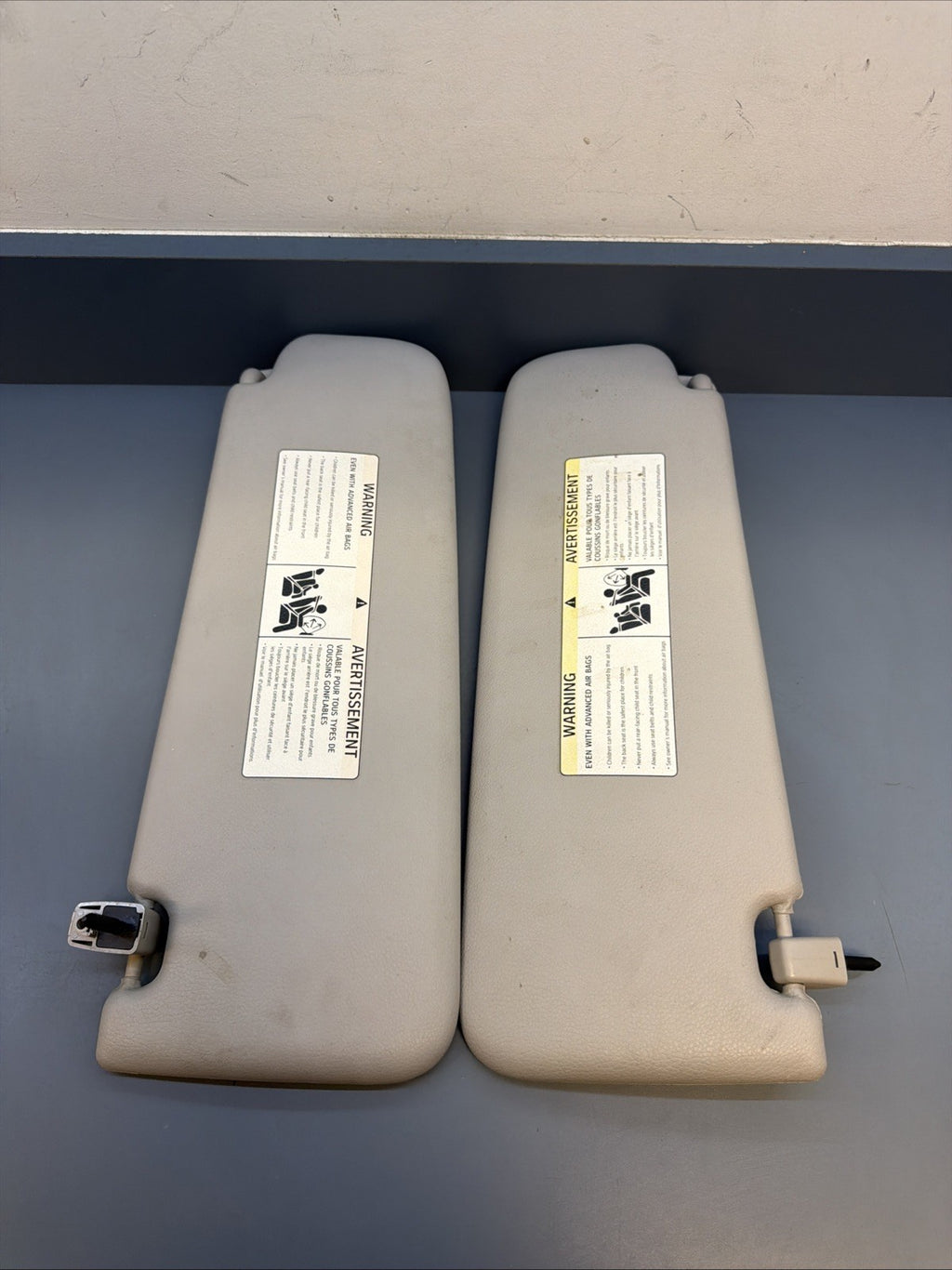 2012-2015 BMW X1 E84 GRAY LEFT RIGHT SUN VISOR SET 7252056 7252055