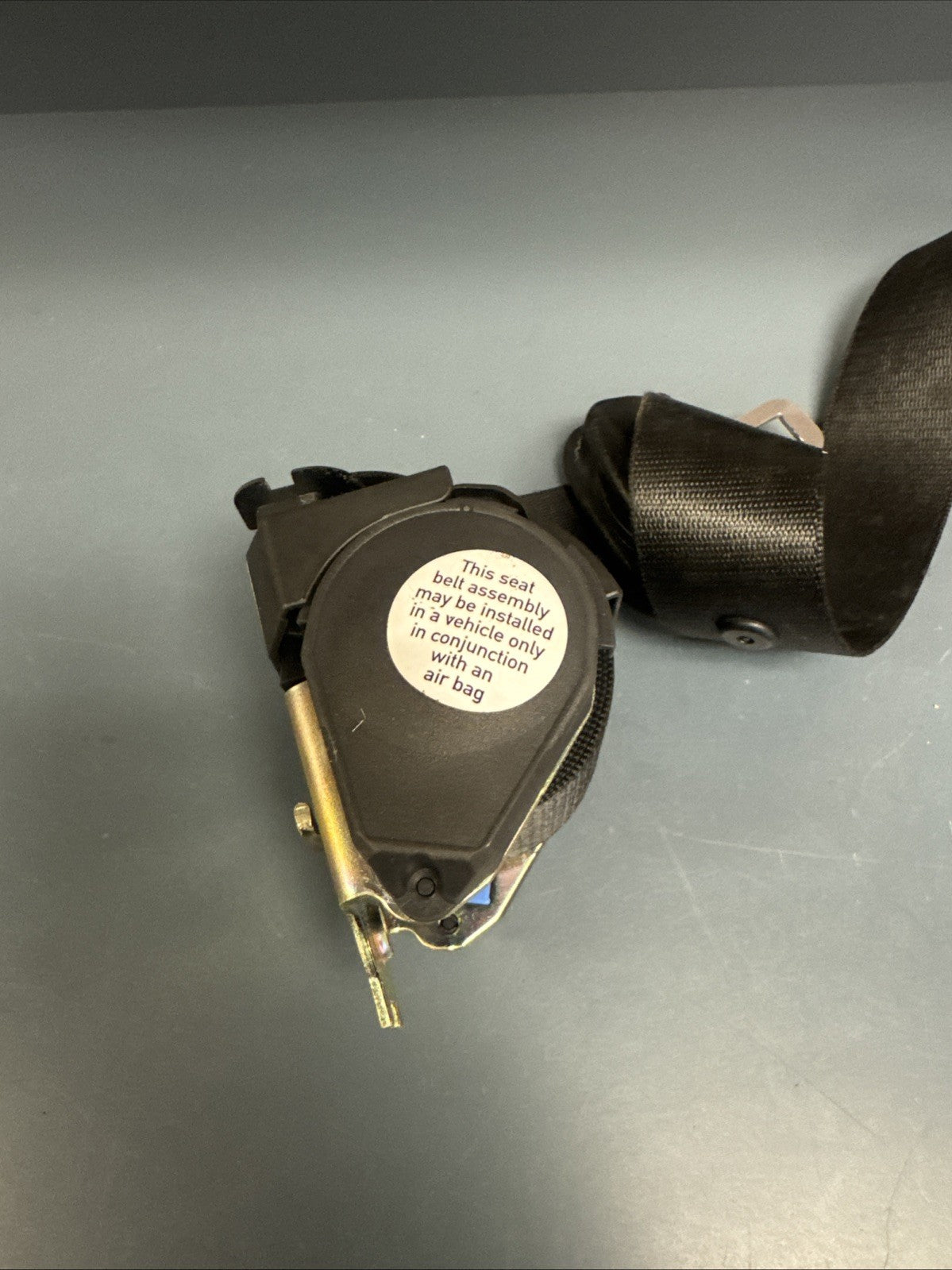 99-00 BMW 323I E46 FRONT RIGHT PASSENGER SEAT BELT RETRACTOR 566244801
