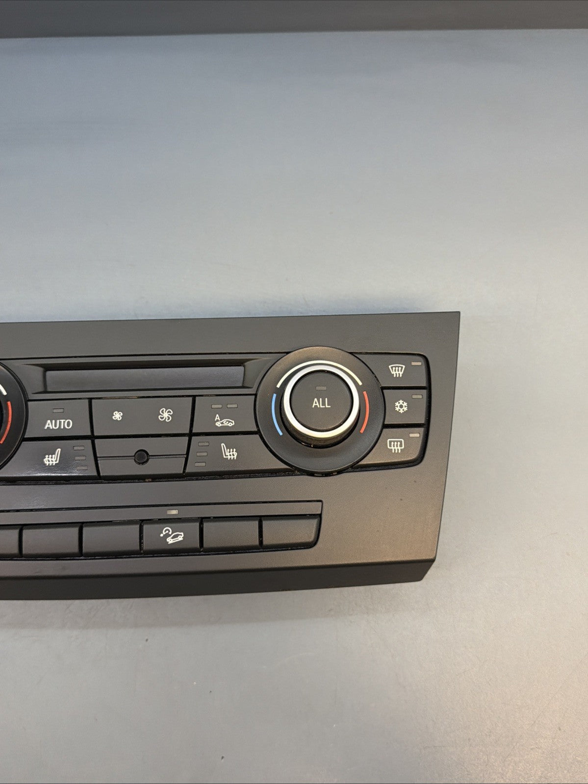 BMW 04-13 E81 E88 E90 E84 1/3 SERIES X1 AC CLIMATE CONTROL PANEL OEM 9250393