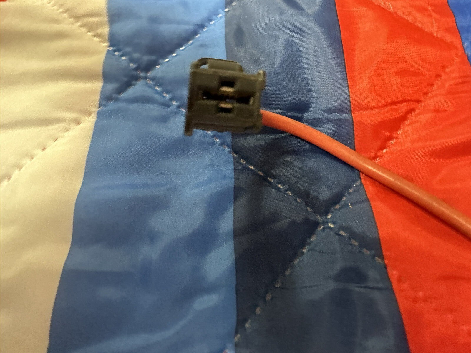 06-13 BMW E90 E91 E92 E93 POSITIVE BATTERY FUSE CONNECTOR CABLE OEM 6938501