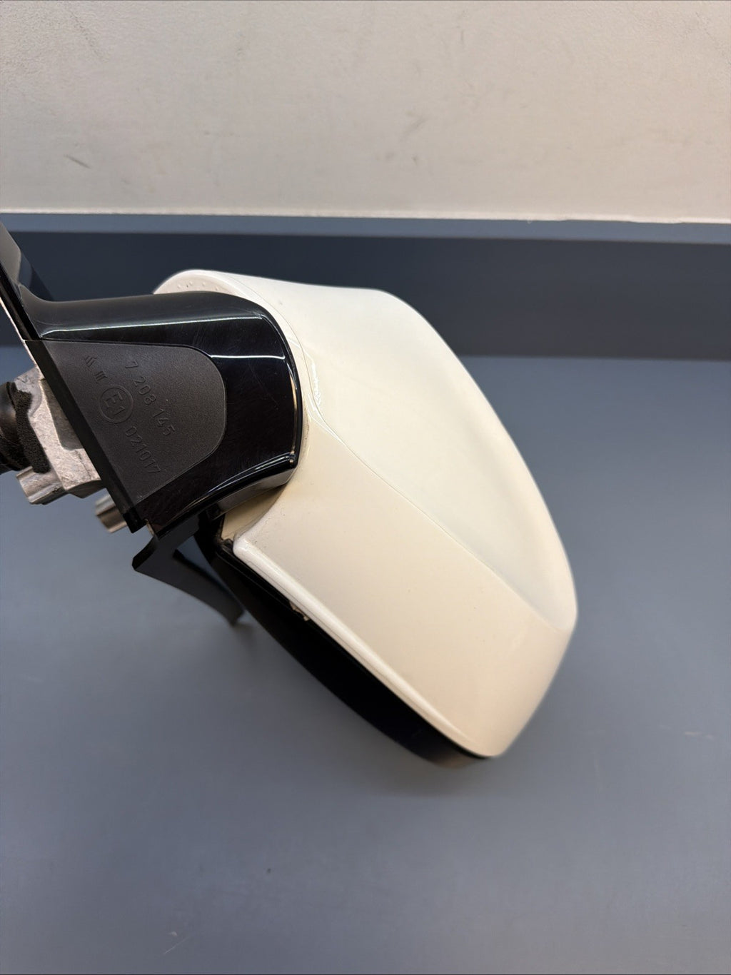 10-13 OEM BMW E88 E82 LEFT DRIVER Side Heated Mirror Assembly White 7282047