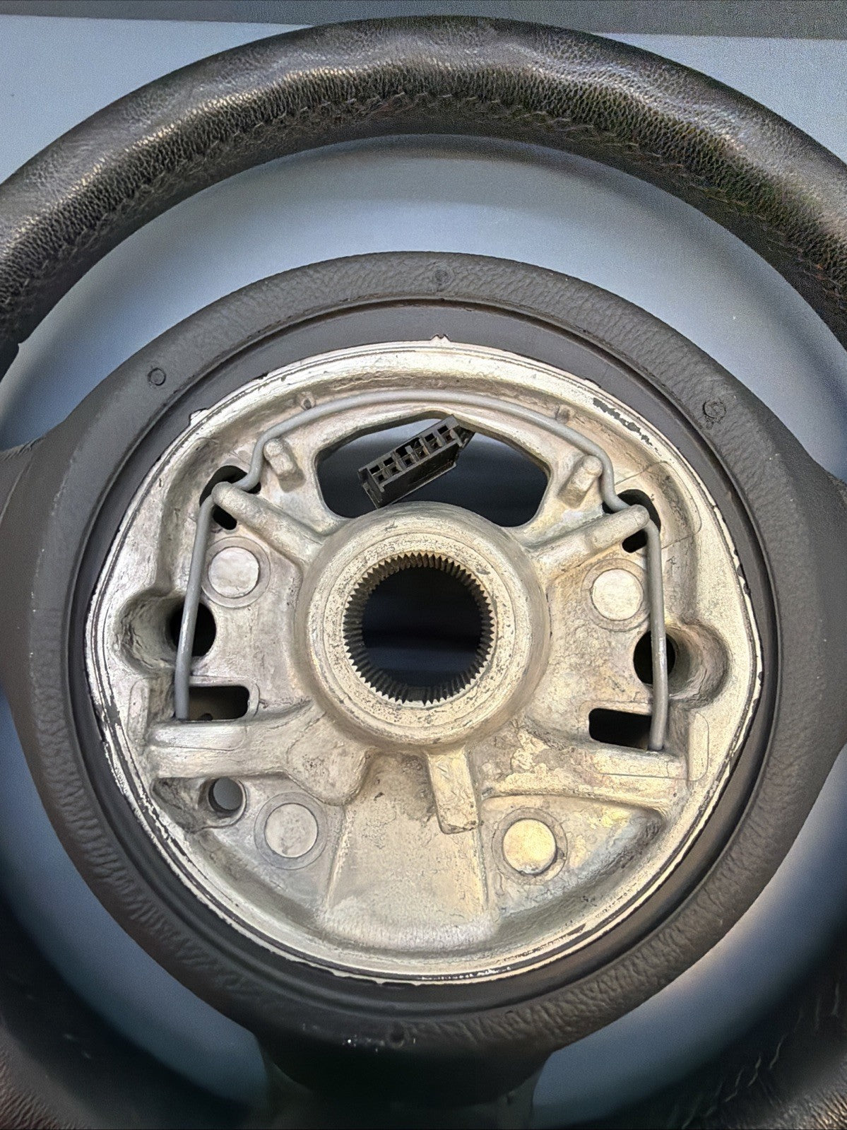 06-11 BMW E90 E91 325i 328i 330i 335i Steering Wheel Black Unit 6959893 OEM