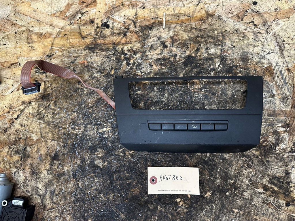 2007-2011 BMW E90 335xi TRIM PIECE FOR CLIMATE CONTROL MODULE WITH HILL DECENT B