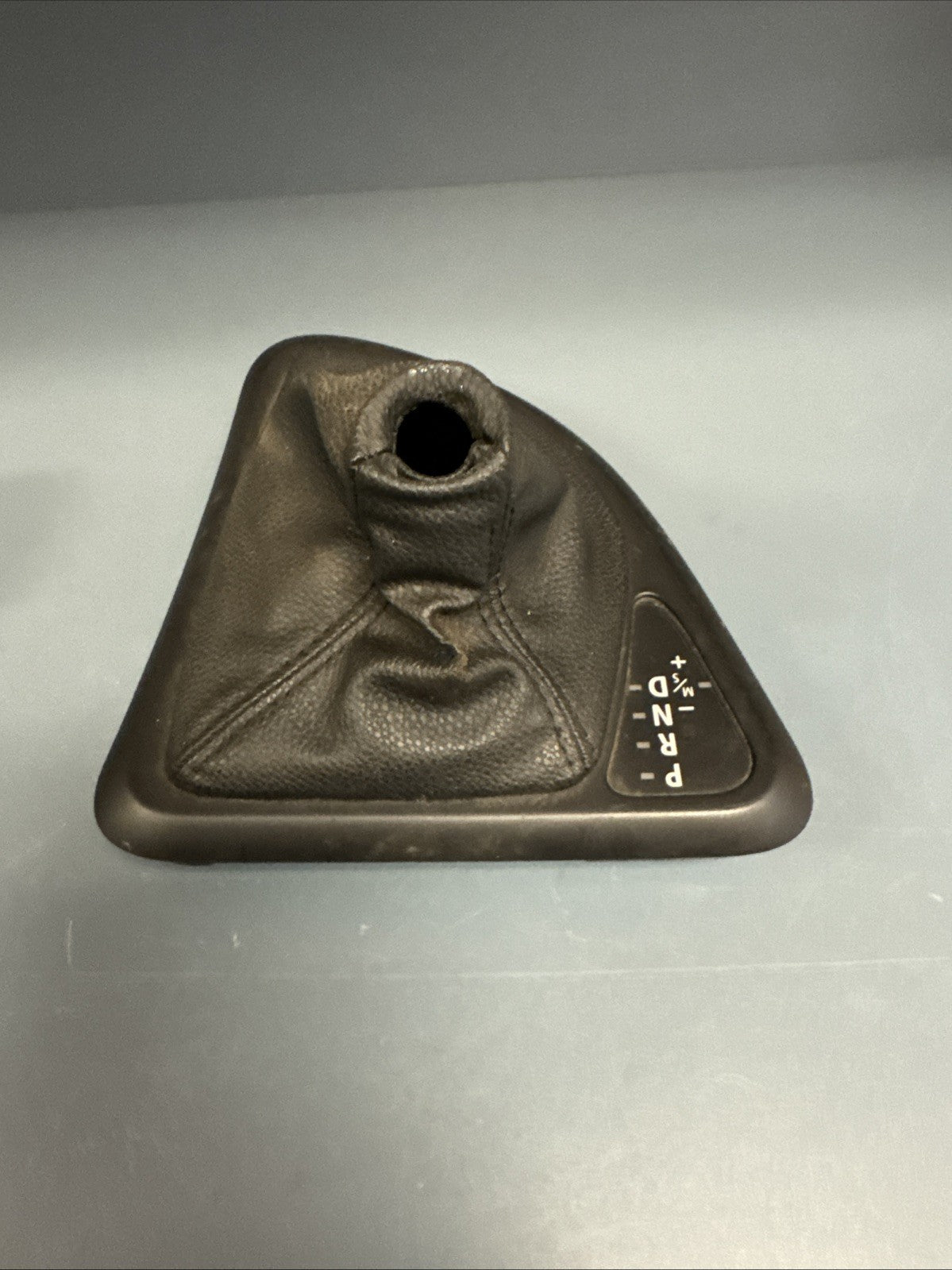 BMW E82 1 SERIES AUTOMATIC SHIFTER GEAR SELECTOR BOOT BLACK OEM 7078567