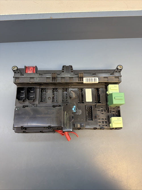 00-06 BMW X5 E53 Front Under Dash Dashboard Fuse Relay Junction Box 8380407 OEM