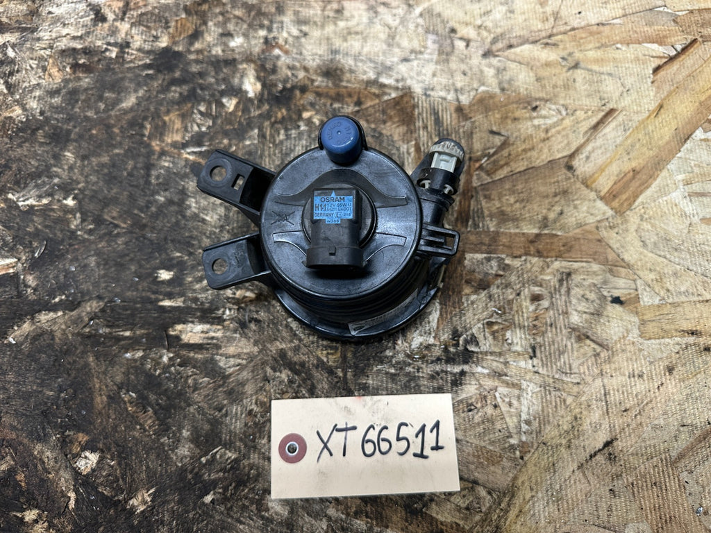 BMW 2012-2015 E84 X1 FRONT LEFT DRIVER SIDE HELLA FOG LIGHT LAMP OEM 2991677