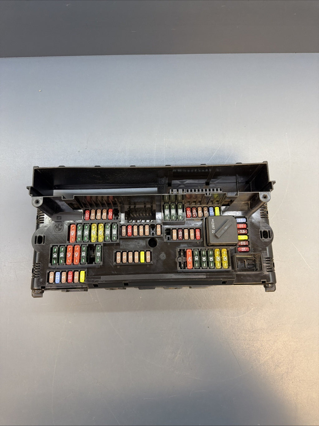 2011 - 2016 BMW M5 550i 535i 528i BCM Body Control Module Fuse Box 9252815 OEM