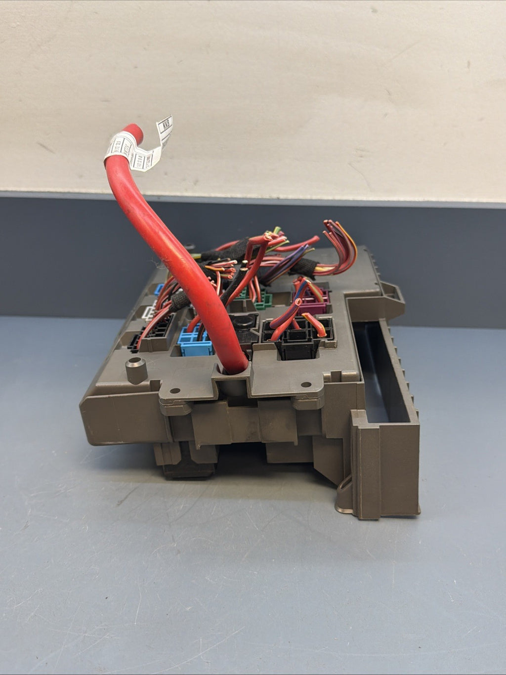 08-13 BMW 328i 335i E90 E92 E93 Front Power Distribution Fuse Box 9119444 OEM