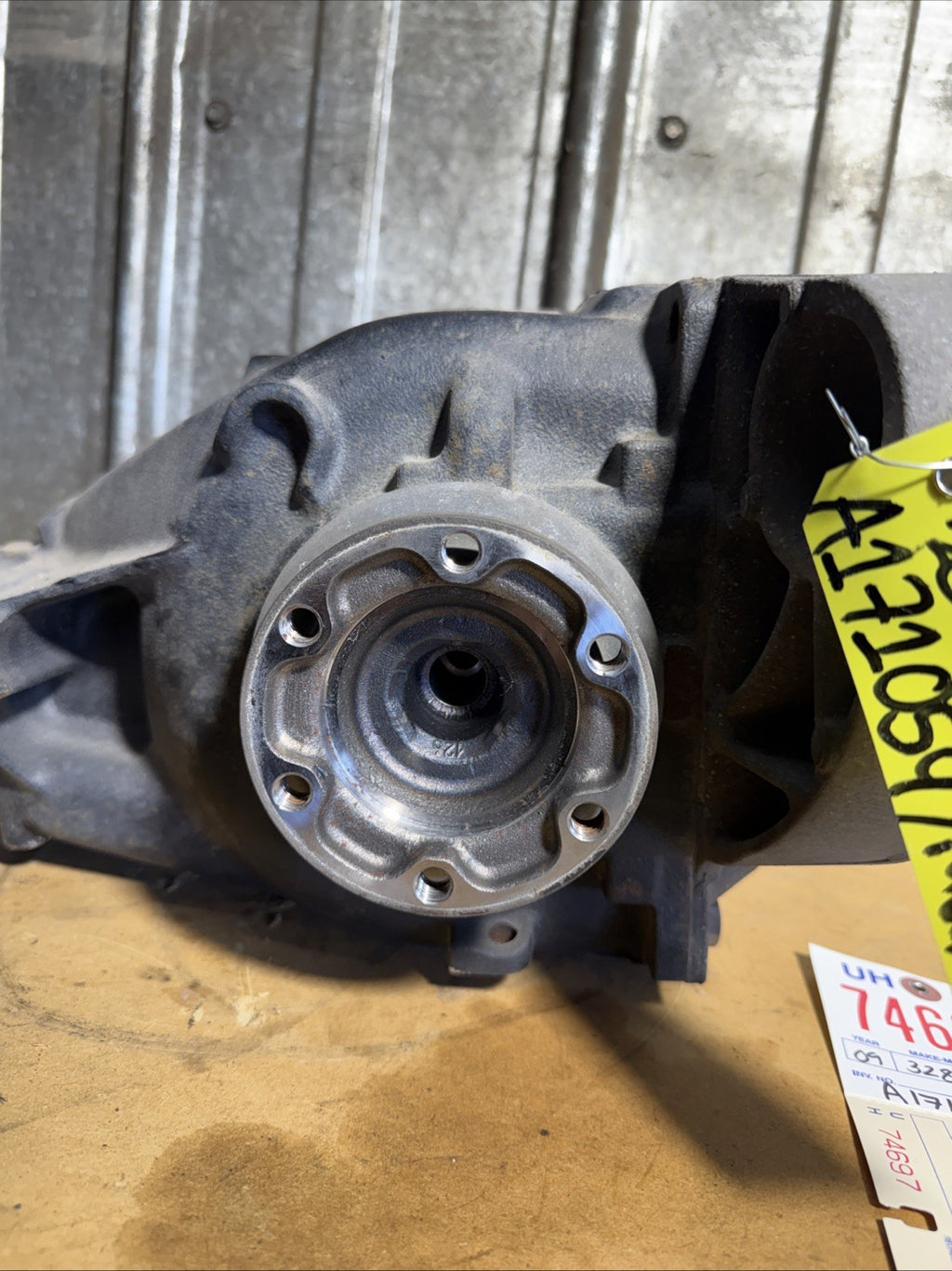 BMW REAR DIFFERENTIAL E90 328 MANUAL SERIES 3.23 FINAL DRIVE 7566183