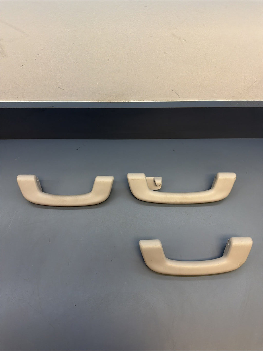 BMW F30 F10 X3 F25 F10 550 Interior Roof Top Grab Handle Set-3 OEM GREY