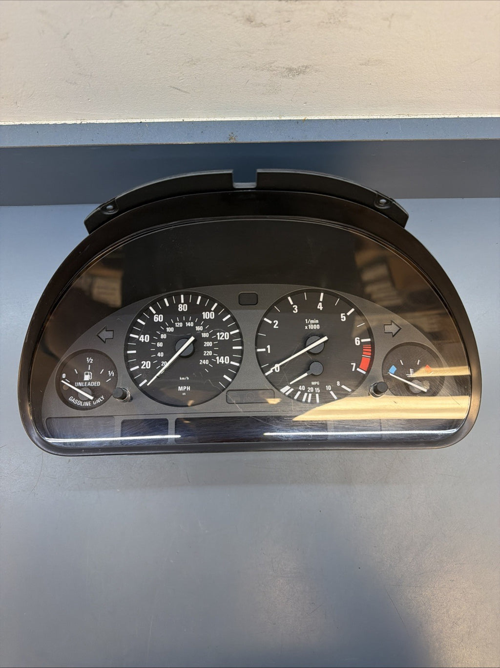 01-03 BMW E39 530i 525i DASH GAUGE INSTRUMENT CLUSTER SPEEDOMETER 6942197