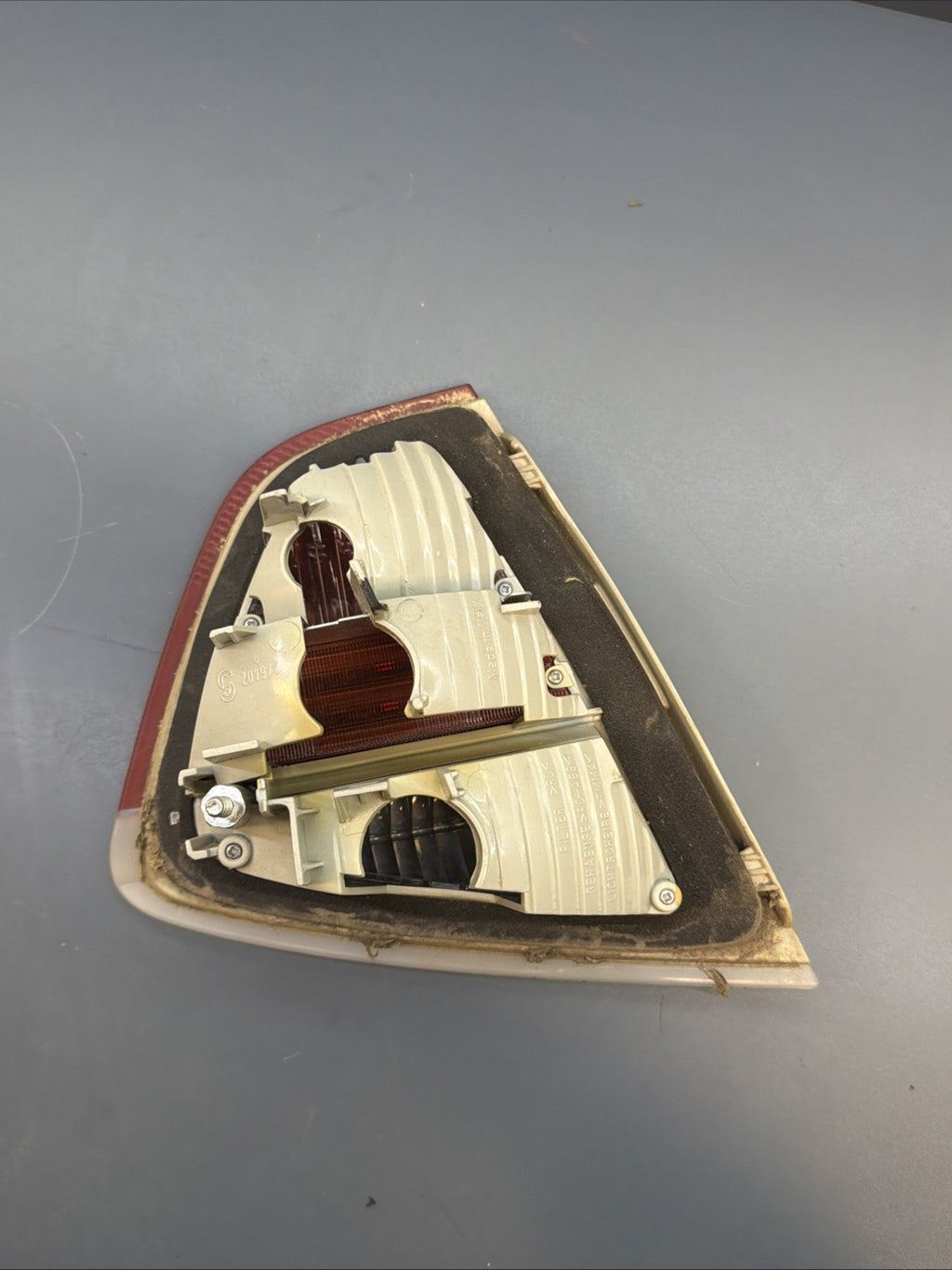 06-08 BMW E90 328i 330i 335i Sedan Driver Right Trunk Inner Tail Light 6937459