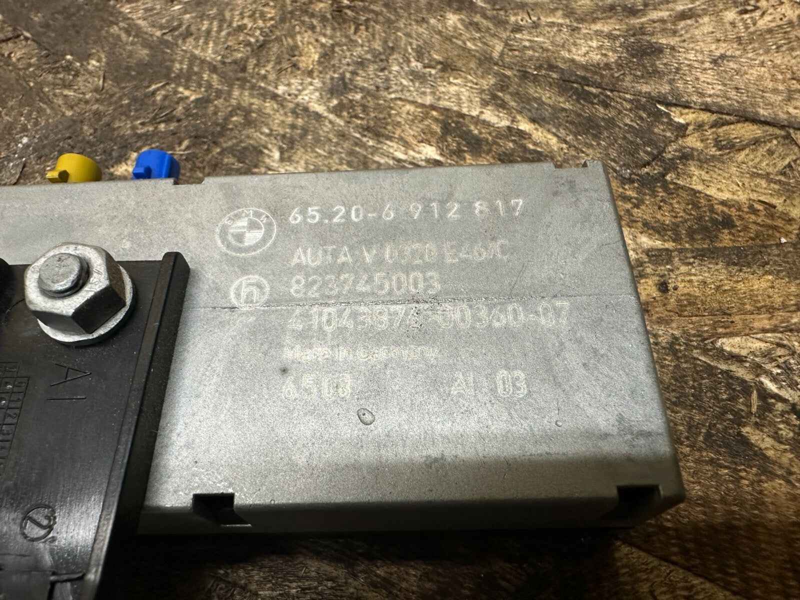 BMW 2002-2008 E85 E86 Z4 DIVERSITY ANTENNA AMPLIFIER MODULE OEM 6912817