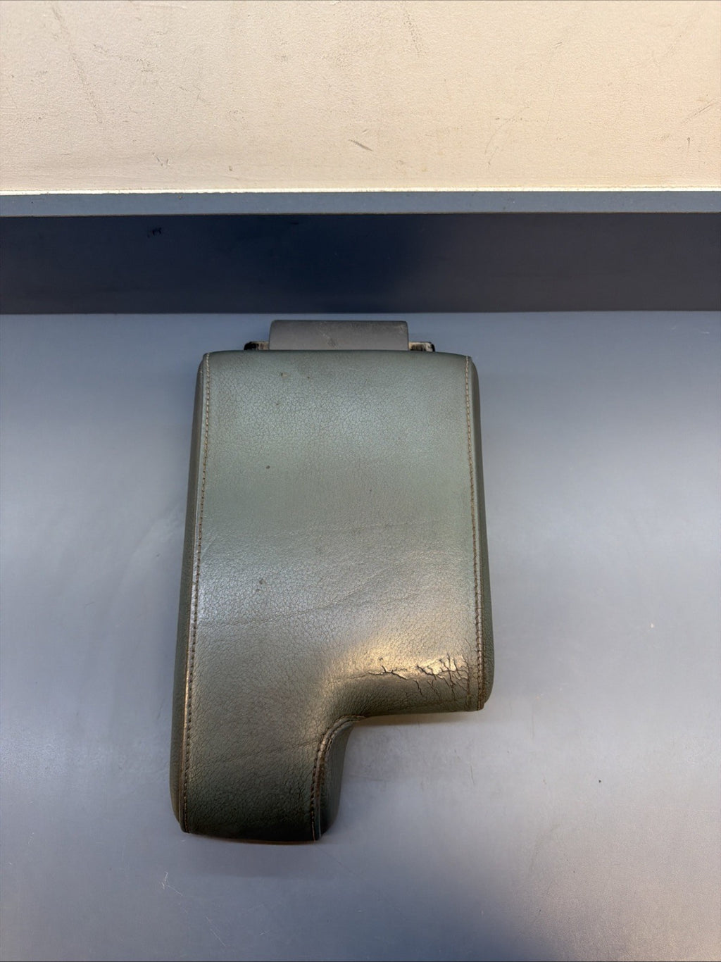 BMW E36 328I M3 323I 325I Front Center Console Armrest Leather OEM 51168204472