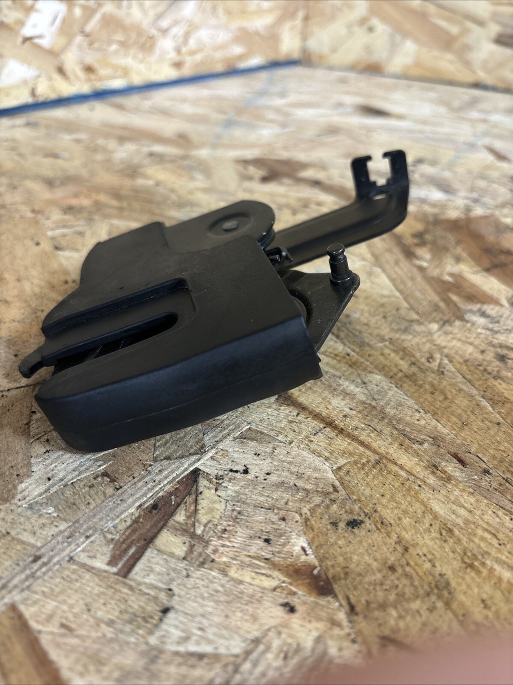 BMW E46 Convertible Lid Flap Latch Lock Left 8248313 00-06 323 325 328 330 M3