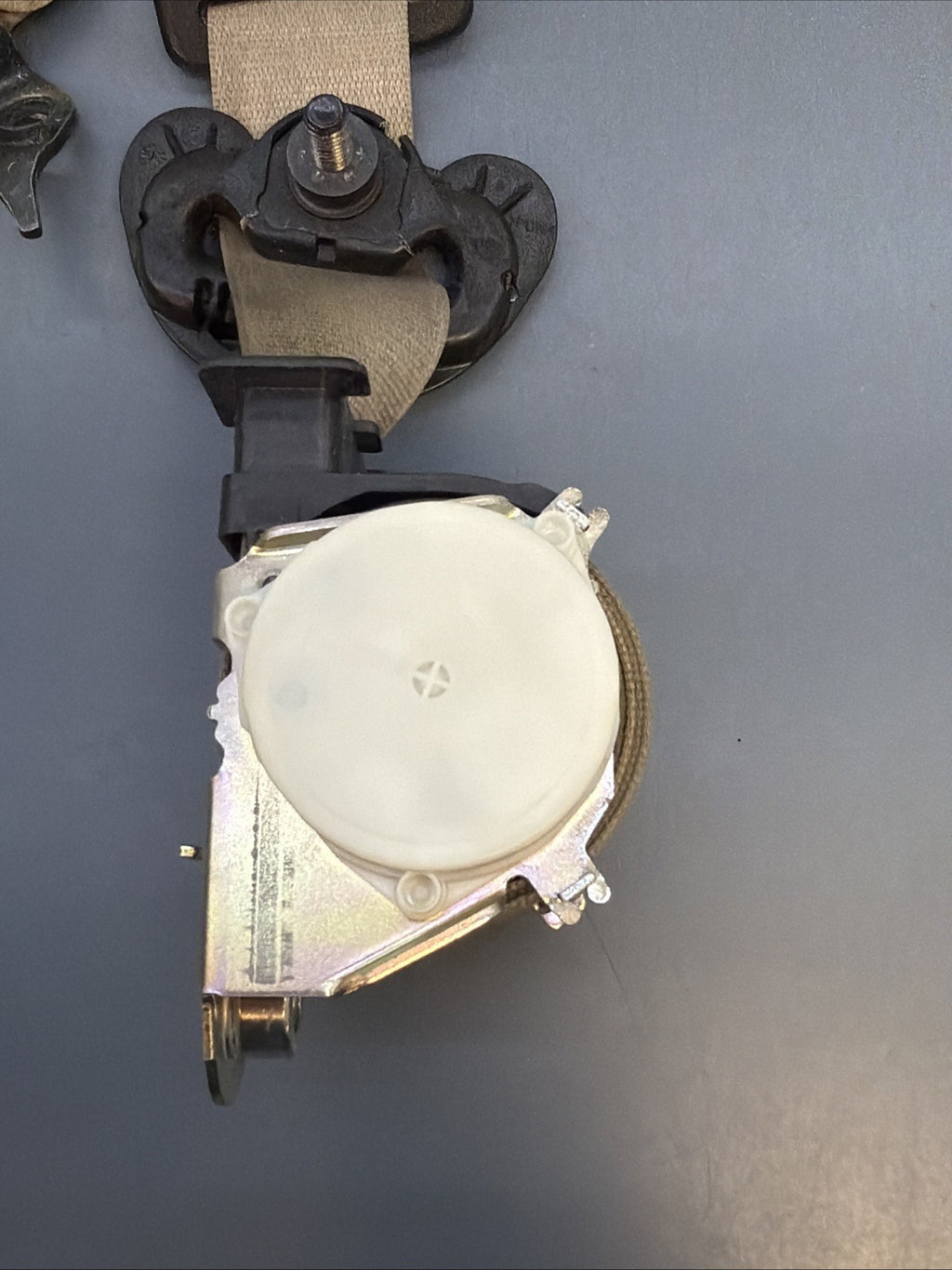 07-11 BMW E90 328 335 Front Driver Seat Belt Retractor 33059848 OEM BEIGE