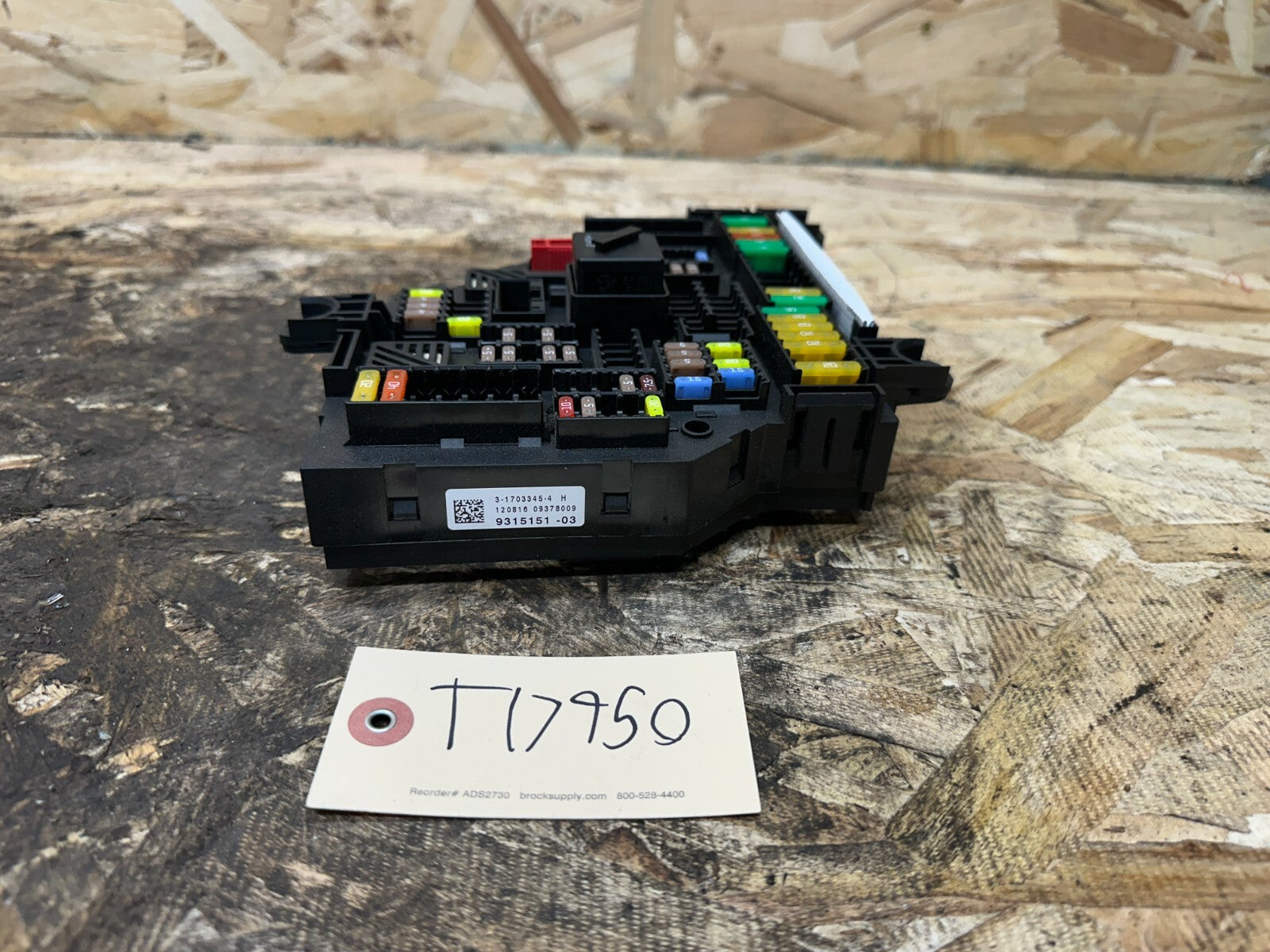BMW 2011-2017 F25 X3 REAR RIGHT CABIN FUSE RELAY JUNCTION BOX OEM 9315151