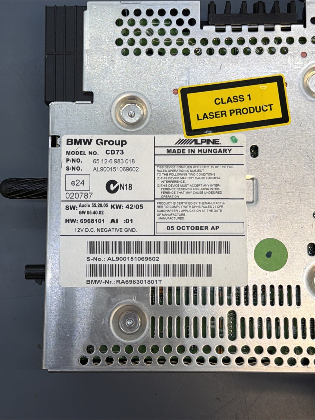 2006-2013 BMW E90/E92/E93 328i 335i M3 Professional CD73 6983018 OEM