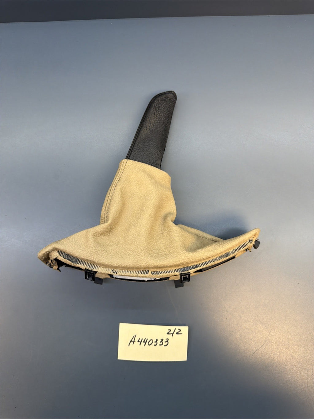 06-13 BMW E90 E91 E92 E93 325i Parking Hand Brake Handle Boot Cover 7137537 OEM