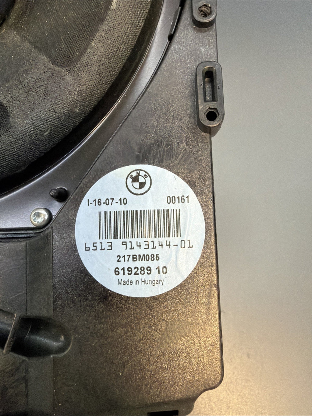 08-13 BMW E92 E90 3 SER FRONT LEFT & RIGHT HI-FI SUBWOOFER SET 9143143 9143144