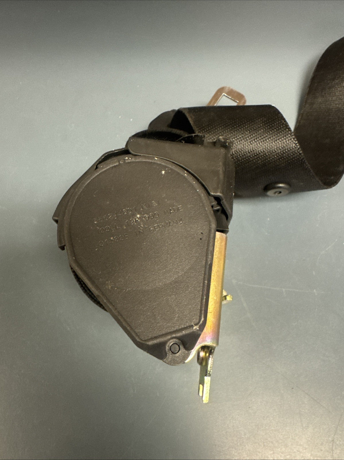 99-00 BMW 323I E46 FRONT RIGHT PASSENGER SEAT BELT RETRACTOR 566244801