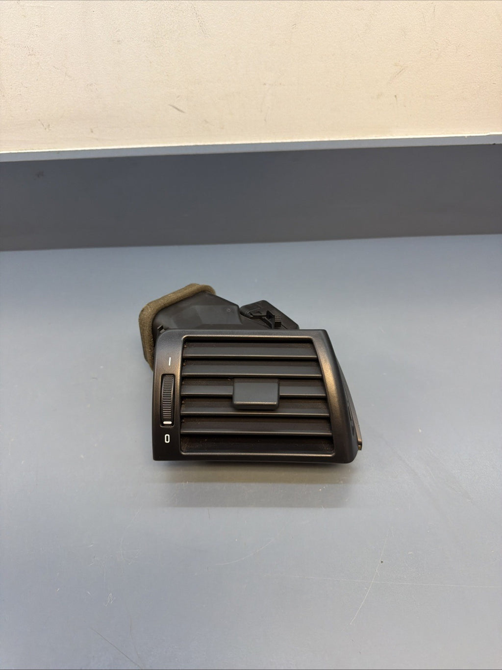 01-06 BMW E46 325 328 330 M3 RIGHT PASSENGER DASH AC AIR VENT GRILL OEM 8361898