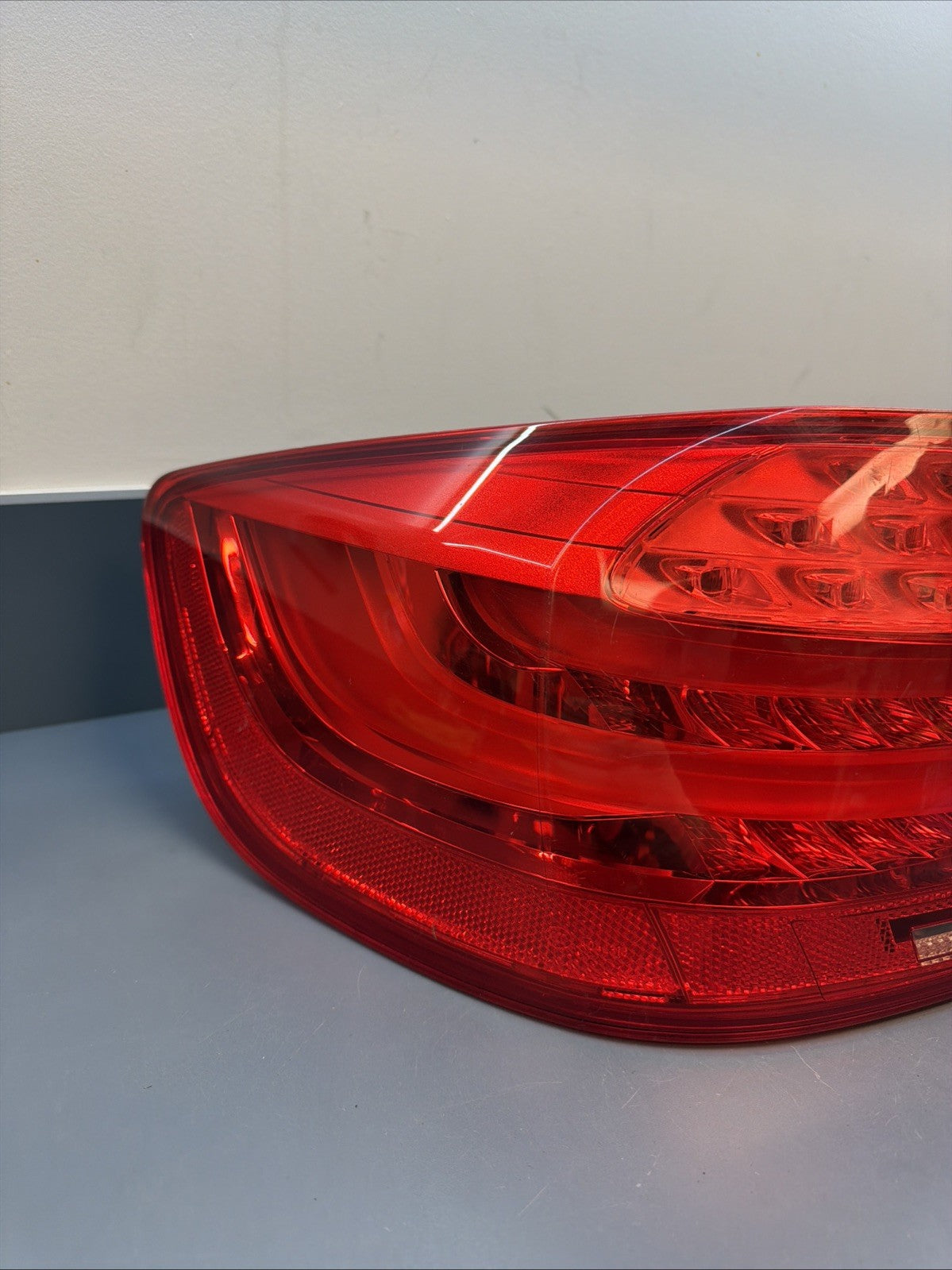 11 12 13 BMW E92 Coupe M3 328i 335i LCI LED Rear Left Outer Tail Light 7251959