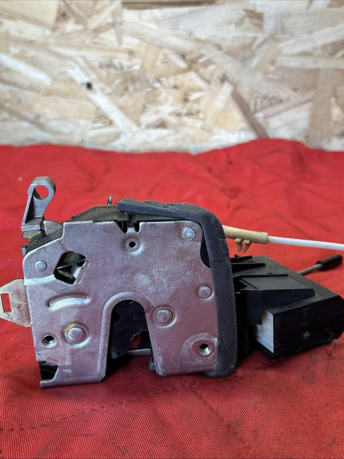 97-03 BMW E39 525 530 540 Rear Right Passenger Door Lock Latch Actuator 8352165
