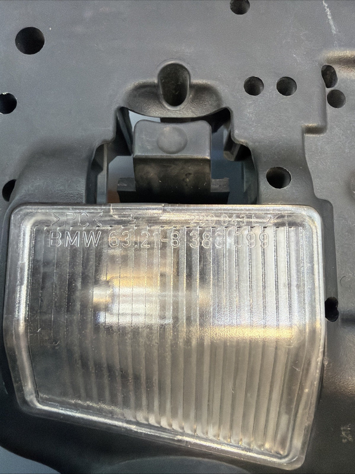BMW 3 E46 LEFT TAIL LIGHT BULB SOCKET 63218383827 8383827