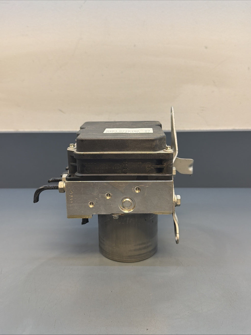 06 07 08 09 10 11 BMW 325XI 330XI ANTILOCK BRAKE ABS PUMP 6775180