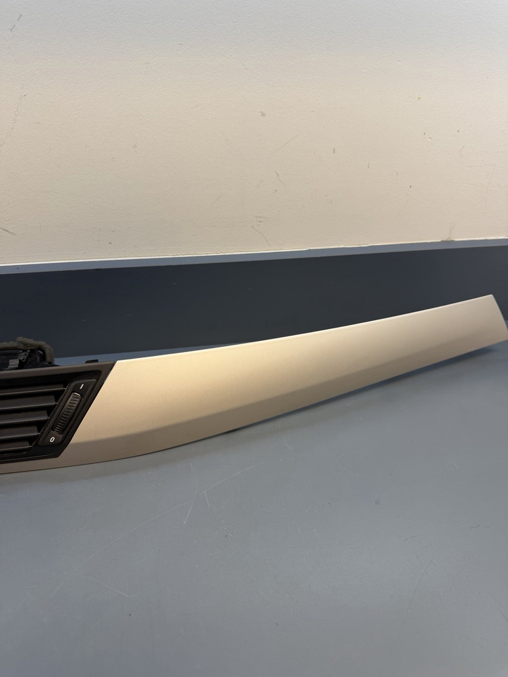2012-2015 BMW X1 E84 Right Dash Panel Trim Bezel With Air Vents 2991701 OEM