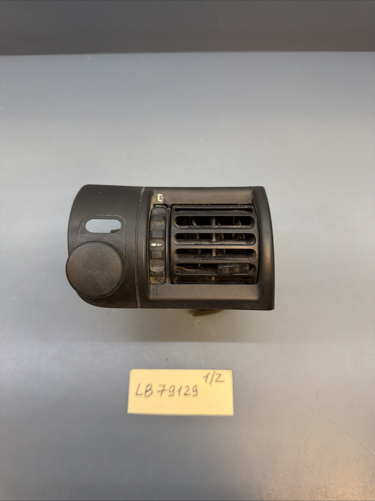 OEM 1996-2002 BMW Z3 E36 Roadster Dash Air Vent Duct Black Left Driver 8397715