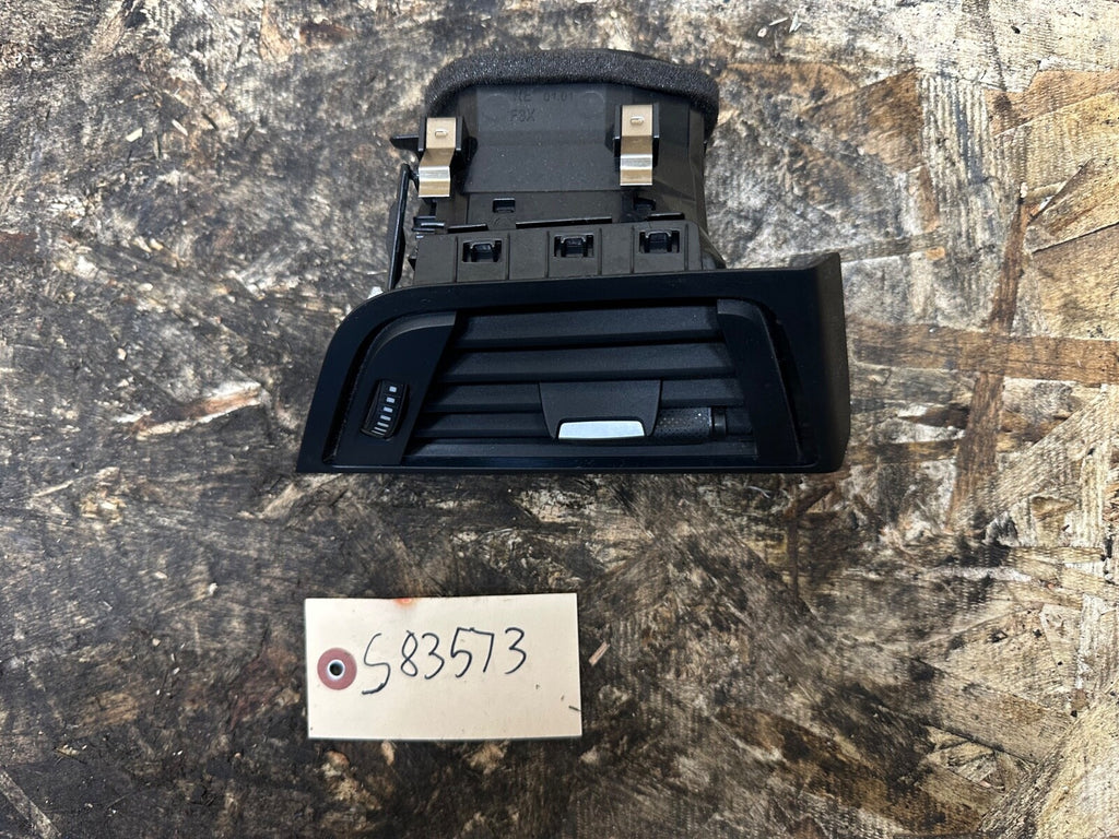 BMW F30 12-19 PASSANGER RIGHT SIDE DASH AIR VENT BLACK COMPLETE OEM BMW 9218549