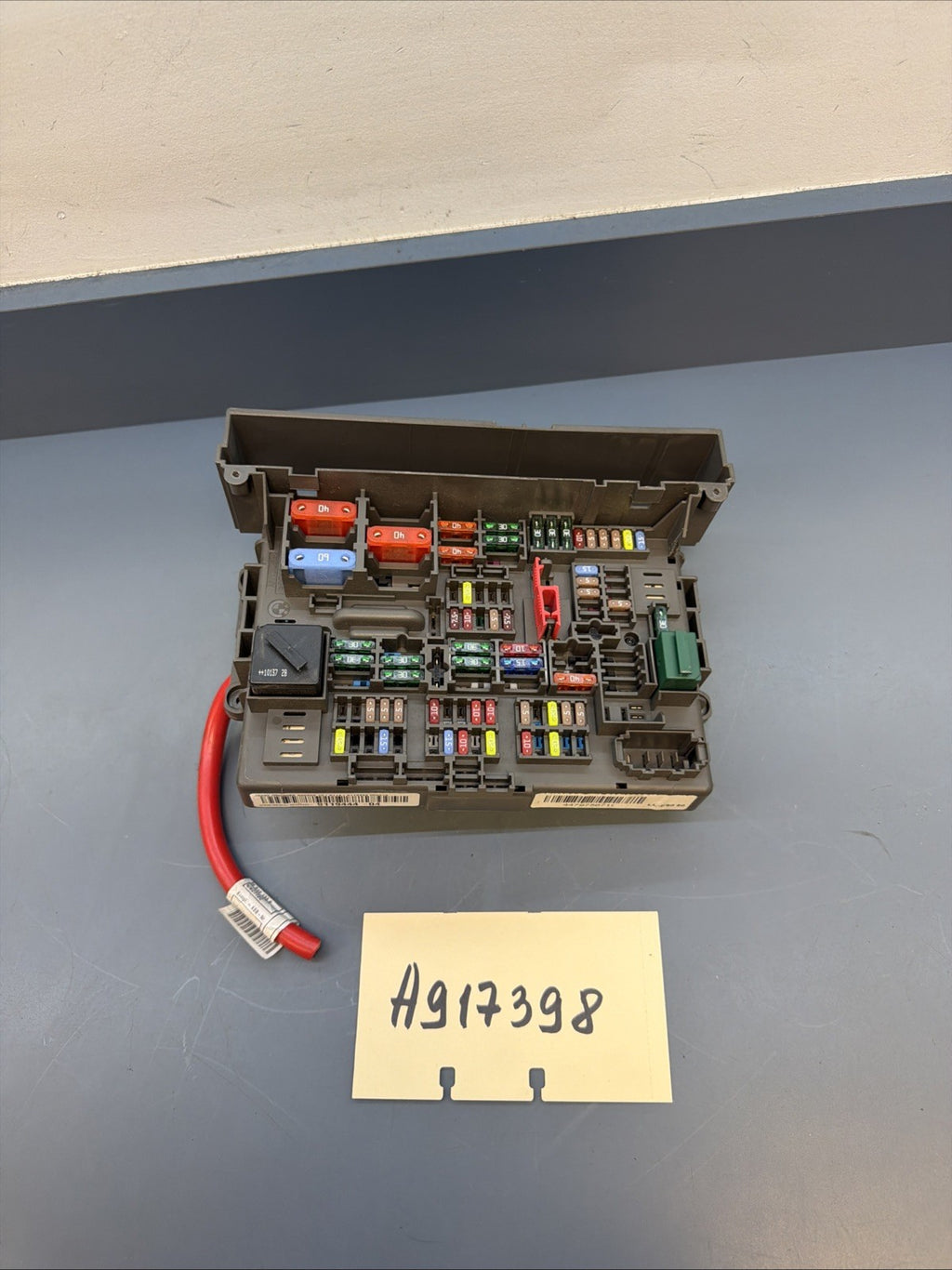 08-13 BMW 328i 335i E90 E92 E93 Front Power Distribution Fuse Box 9119444 OEM