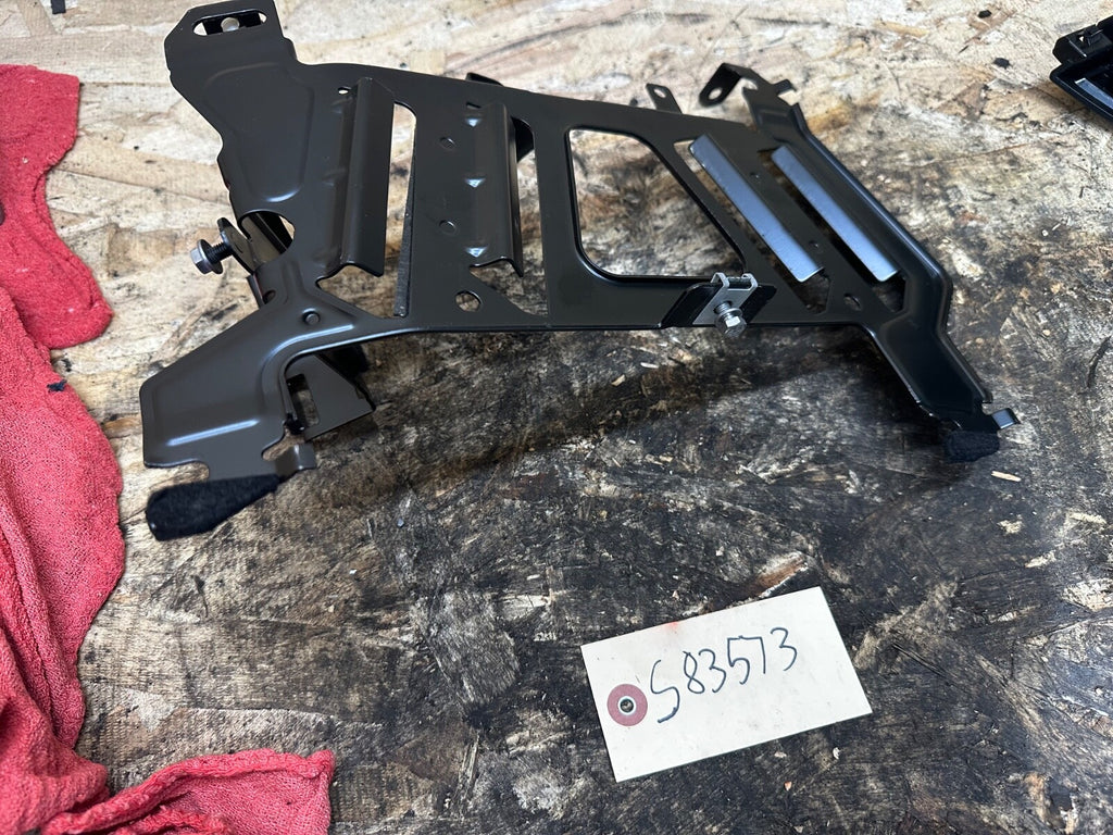 BMW F30 12-19 AMPLIFIER BRACKET OEM BMW 9313776
