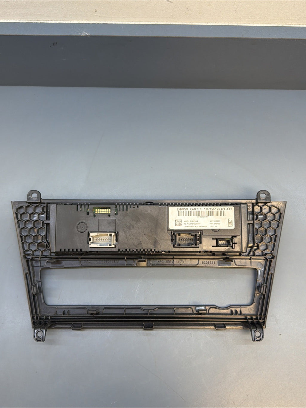 2011-2014 BMW X3 (F25) FRONT HEATER A/C TEMPERATURE CLIMATE CONTROL 9252738